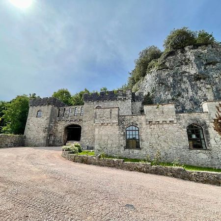 Llanddulas Tan-Yr-Ogo Gate Lodge, Gwrych Castle מראה חיצוני תמונה